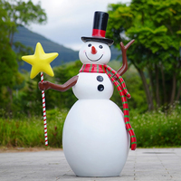 Langlebige Outdoor-Weihnachtsskulptur aus Fiberglas-Harz Pyramiden-Liebesdesign Schneemann Dekorative Figur