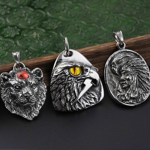 Collier Pendentif Animaux en Acier Inoxydable, Bijoux Religieux Cercle, Style Punk, Amulettes et Talismans Cool pour Hommes - Product Image 2