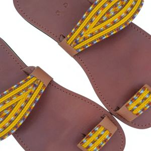 Chaussons artisanaux en cuir véritable d'Ouganda avec doublure en cuir véritable, design ethnique, chaussures décontractées légères, stock en gros - Product Image 5