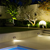 Lumière d'escalier LED d'intérieur avec base en acier inoxydable et design étanche