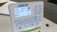 Machine à coudre industrielle informatisée d'occasion JACK JK-9820 pour œillets et boutonnières, avec coupe-fil automatique, pour jeans et costumes