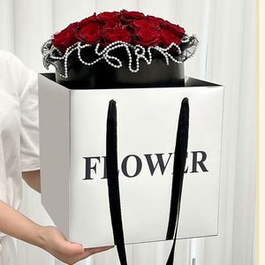 Sac à fleurs portable de luxe à surface miroir, sac cadeau argenté pour fleurs, emballage de bouquet pour fleuristes - Product Image 5