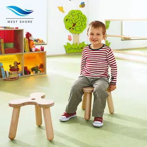 Çocuklar için tasarım sandalye seti karton ambalaj ahşap OEM ODM Modern tasarım bakım okul öncesi anaokulu mobilyası