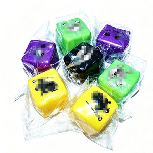 Cubes de farine d'Halloween les plus vendus, à pétrir, amusants, cubes de tofu anti-stress, jouets cadeaux de fêtes - Product Image 1