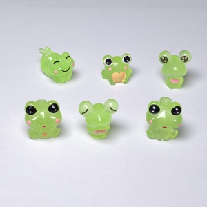 Petites figurines de grenouilles qui brillent dans le noir, ensemble de grenouilles super mignonnes, miniatures en résine pour jardin féerique, maison de poupée, figurines d'animaux - Product Image 1