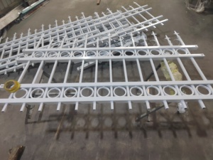 Paneles de valla de hierro forjado de hierro galvanizado de 6 pies Puertas de acero galvanizado en caliente <span class=keywords><strong>para</strong></span> <span class=keywords><strong>balcones</strong></span> Piscinas Casas Marco de metal - Product Image 3