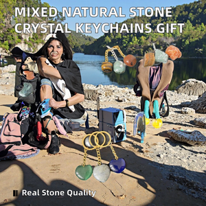 Vente en gros de porte-clés en cristal de quartz naturel sculpté de forme irrégulière sur le thème de l'amour Pellocci, pour cadeau - Product Image 2