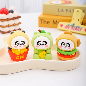 Figurines en PVC floqué Donglaiye Little Q Foodie Panda, jouets kawaii en boîte mystère, vente en gros d'usine, miniatures décoratives de bureau, lot de 6 pièces - Product Image 4