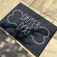 Tapis de porte amusants et absorbants personnalisés pour les pattes de chien boueuses