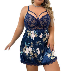 Ensemble deux pièces sexy et séduisant pour femme ronde : Robe fine brodée de dentelle florale et nuisette string – Collection 2025 - Product Image 5