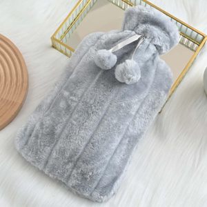 Bouillotte avec housse rose pour soulager la douleur - 118 fl oz extra large, lavable, en fausse fourrure douce - Product Image 2