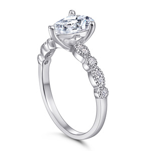 Anillo de plata de ley 925 con circonita cúbica en forma de pera, chapado en oro, elegante, ideal como regalo de boda o compromiso para mujeres. - Product Image 6