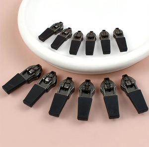 3 #   5 #   Glissières de <span class=keywords><strong>fermeture</strong></span> éclair inversées étanches pour fermetures éclair en nylon, sacs, manteaux, vestes, pantalons, accessoires de couture DIY - Product Image 1