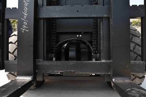 Montacargas Diésel <span class=keywords><strong>NOBLELIFT</strong></span> de 3 Toneladas con Tracción Delantera, Hidráulico, Nuevo, Todoterreno, Altura de Elevación de 6000 mm, Longitud de Horquilla de 1220 mm, 1 Año de Garantía, Directo de Fábrica - Product Image 4