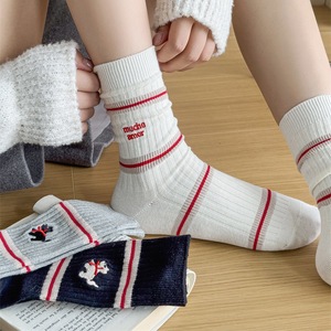 <span class=keywords><strong>Chaussettes</strong></span> personnalisables tendance saisonnière unisexe respirantes avec motif <span class=keywords><strong>chien</strong></span> rayé mignon en coton à double aiguille <span class=keywords><strong>pour</strong></span> femme - Product Image 2