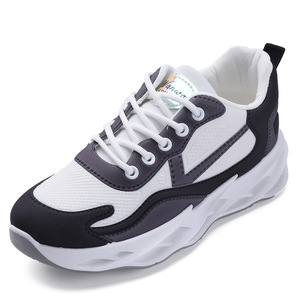 Vendita calda del commercio all'ingrosso <span class=keywords><strong>di</strong></span> modo delle signore delle donne <span class=keywords><strong>scarpe</strong></span> da <span class=keywords><strong>ginnastica</strong></span> a buon mercato casuale <span class=keywords><strong>scarpe</strong></span> da <span class=keywords><strong>ginnastica</strong></span> delle donne