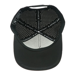 Gorras de Béisbol Deportivas Negras de 5 Paneles con Perforaciones Láser de Alta Calidad al por Mayor - Product Image 6