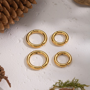 ต่างหูสไตล์มินิมอลต่างหูวงกลมสีทองรูปทรงเรขาคณิตที่ละเอียดอ่อนเครื่องประดับประจำวันสำหรับผู้หญิงสำหรับการเดินทางอเนกประสงค์ - Product Image 4