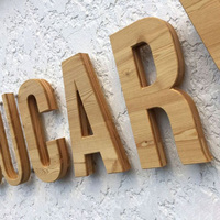 Lettres acryliques 3D double couche avec noyau de couleur pour boutique, présentoir d'hôtel de luxe et bureau d'entreprise