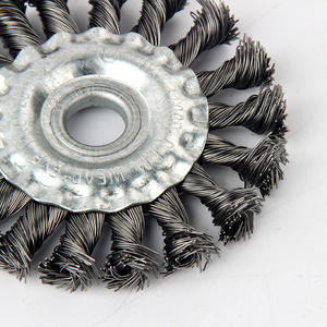 Machine à polir le métal avec roue à fil d'acier plat torsadé à brins fins - Product Image 4