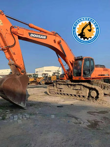 Excavadora sobre orugas usada Doosan DX500 a la venta a precios bajos centrada en el motor y los componentes principales - Product Image 2