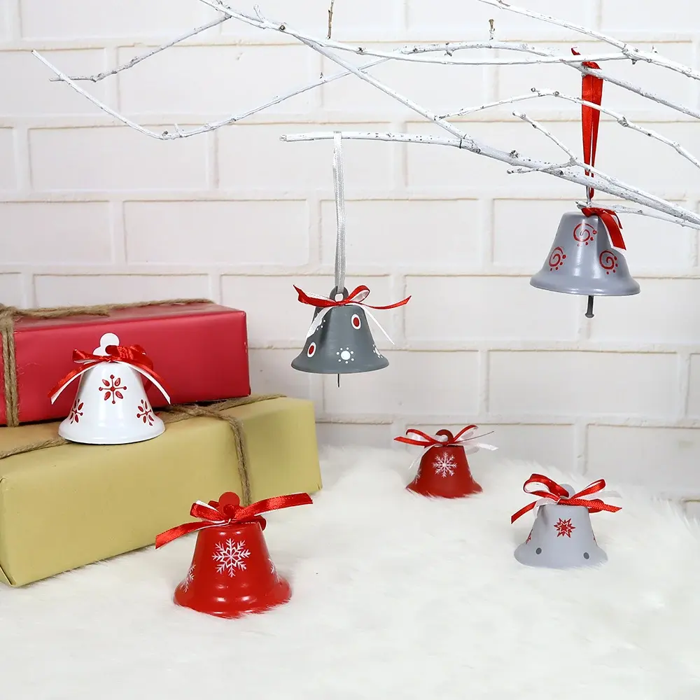 All'ingrosso Mini metallo rosso Jingle Bell personalizzato natale pendente pendente ornamento decorativo