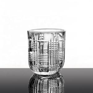 En stock gobelet en <span class=keywords><strong>verre</strong></span> pour <span class=keywords><strong>whisky</strong></span> et liqueur Base épaisse gaufrée Barware Rye <span class=keywords><strong>Whisky</strong></span> Dégustation Heavy Duty Crystal Glass - Product Image 1