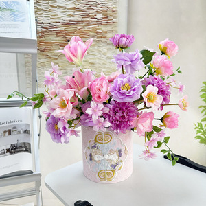 Disposizione floreale in stile secchio e giardino artificiale colorato fatto a mano per feste e regali di nozze - Product Image 2