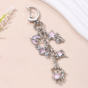 Pretty Y2K <span class=keywords><strong>Moon</strong></span> Star Heart esmalte llavero lindo amor rosa azul colores llavero para mujeres niñas decoración de llaves joyería hecha a mano - Product Image 3