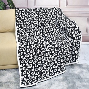 Couverture décontractée douce tricotée épaissie bureau sieste canapé décontracté imprimé léopard demi couverture en velours - Product Image 2