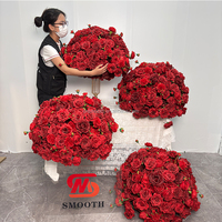 Composition florale artificielle rose vif et rose clair, anneau floral, centre de table de mariage, grande boule de fleurs