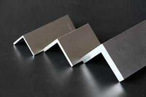 Angle égal de haute qualité 7075 barre d'angle équilatérale barre d'angle en acier au carbone pour pièces d'aviation - Product Image 2