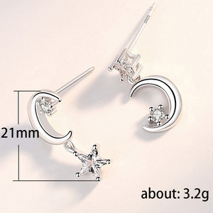 Orecchini Pendenti Asimmetrici Luna e Stella con Nappe per Donna, Gioielli alla Moda - Product Image 5
