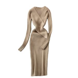 Conjunto de Vestido Suéter Negro Elegante para Mujer al por Mayor, Ropa de Moda Chic con Cuello en V, Vestidos Ajustados de Punto Acanalado para Otoño e Invierno - Product Image 4