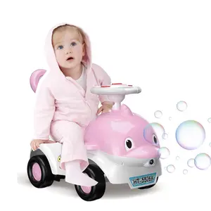 Outdoor 3 In 1 auto giocattolo per bambini a forma di delfino soffiatore a bolle bambino bambino scorrevole giro su auto per bambini