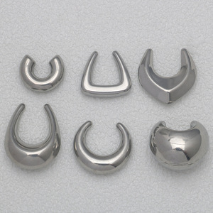 ステンレス鋼幾何学的なU中空イヤリングペンダントネックレスブレスレットDIYジュエリーアクセサリー滑らかな仕上げ性格トレンド - Product Image 2