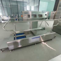 Estación de Higiene para Cuartos Limpios de Grado Farmacéutico con Desinfección de Manos en 3 Pasos y Puerta Giratoria