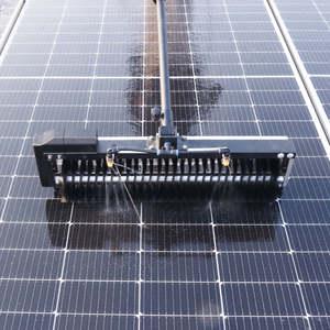 Équipement de <span class=keywords><strong>nettoyage</strong></span> de panneaux solaires, brosse à rouleaux remplaçable <span class=keywords><strong>pour</strong></span> <span class=keywords><strong>nettoyage</strong></span> photovoltaïque avec <span class=keywords><strong>perche</strong></span> télescopique de 7,5 m - Product Image 1