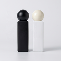 Flacon cylindrique en verre de luxe de haute qualité pour parfum 30 ml, avec bouchon à vis coloré mat à brume fine, rechargeable, pour sérum de soin de la peau, en stock