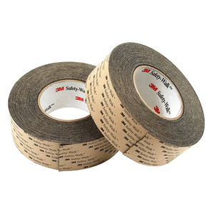 Ruban antidérapant de sécurité 3M 610 noir, résistant au glissement et aux chutes, usage général - Product Image 1