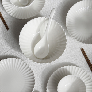 Juego de Platos de Cerámica Vintage con Diseño de Crisantemo, Color Blanco Sólido, para <span class=keywords><strong>Cena</strong></span>, Frutas, Ensaladas, Pasteles, Filetes - Product Image 4