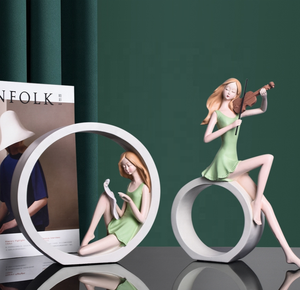 รูปปั้นเรซิ่นเพ้นท์มือลายคู่รักอนิเมะนามธรรม พร้อมโลโก้ขนาดตามสั่ง รูปทรงพีระมิด ดนตรี ความรัก ตกแต่งบ้าน โรงแรม ห้องนั่งเล่น ห้องนอน - Product Image 3