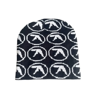 Gorro <span class=keywords><strong>de</strong></span> Alta Calidad, Nuevo Diseño <span class=keywords><strong>de</strong></span> Moda, Gorro <span class=keywords><strong>de</strong></span> Lujo Estilo Y2K, Gorro <span class=keywords><strong>de</strong></span> Punto Jacquard Personalizado con Diseño <span class=keywords><strong>de</strong></span> Flecha y Pájaro - Product Image 5