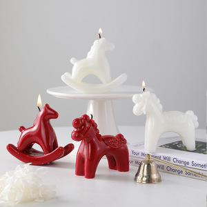 Vela con Forma de Caballo, Aroma a Caballo, Color Rojo, Artesanía Artística, Vela Navideña, Linda y Única, Hecha a Mano, para Regalo de Fiesta, Logotipo Personalizado, OEM/ODM, Lista para Enviar - Product Image 4