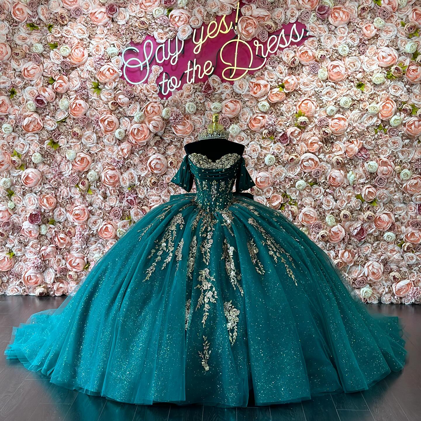 green emerald velvet dress Jovani 09154