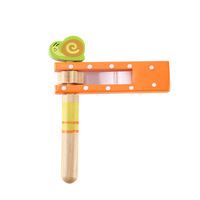 Jouets promotionnels en bois écologiques pour enfants, personnalisables, en forme d'animaux de dessin animé colorés, avec son, type claquettes et hochets
