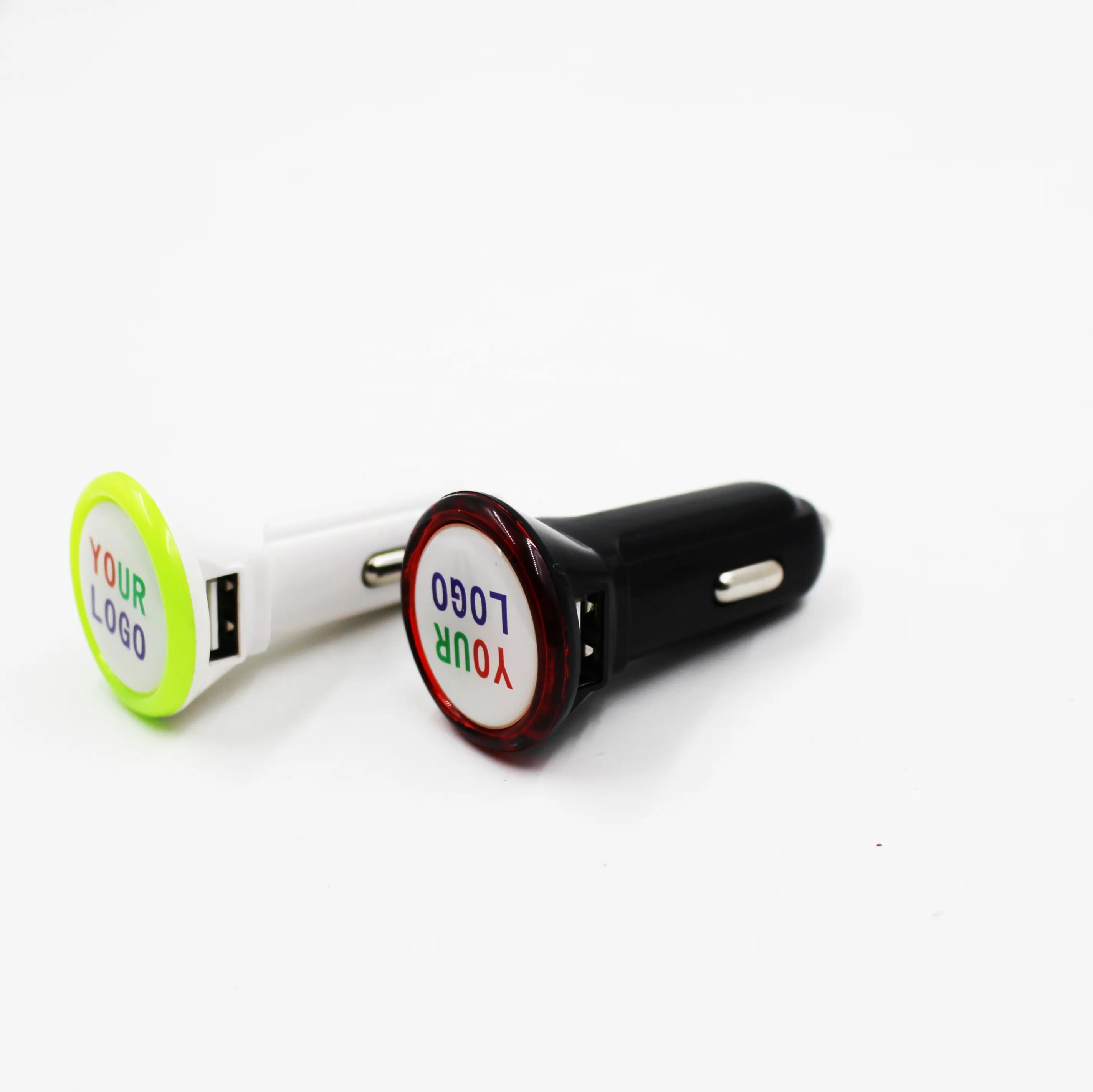 Di alta qualità personalizza il logo di Fabbrica OEM LOGO LED USB Caricabatteria Da Auto per la pubblicità