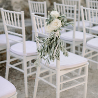 Vente en gros de chaises de mariage Tifanny Chiavari de banquet en plastique PP empilables de haute qualité, blanches pour événements