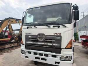 รถบรรทุกหนักมือสองนำเข้าจากญี่ปุ่น HINO 700 6*4 สำหรับงานก่อสร้าง - Product Image 1