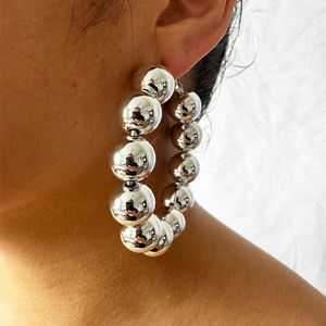 KAIMEI 2025 Новое поступление модные ювелирные изделия 7 см серебряные панк хип-хоп женские с бисером CCB массивные круглые серьги-Клипсы Серьги-кольца с бисером - Product Image 4